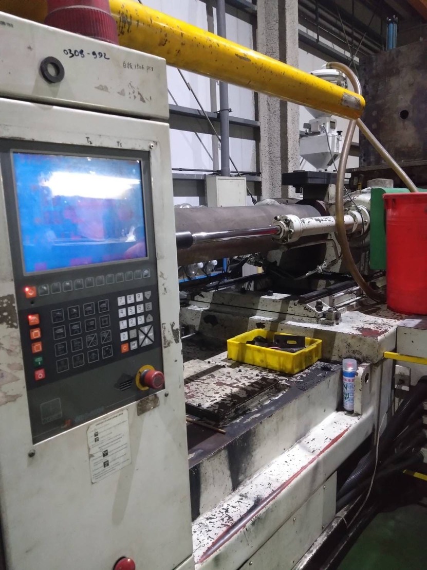 Super Master 600 tons